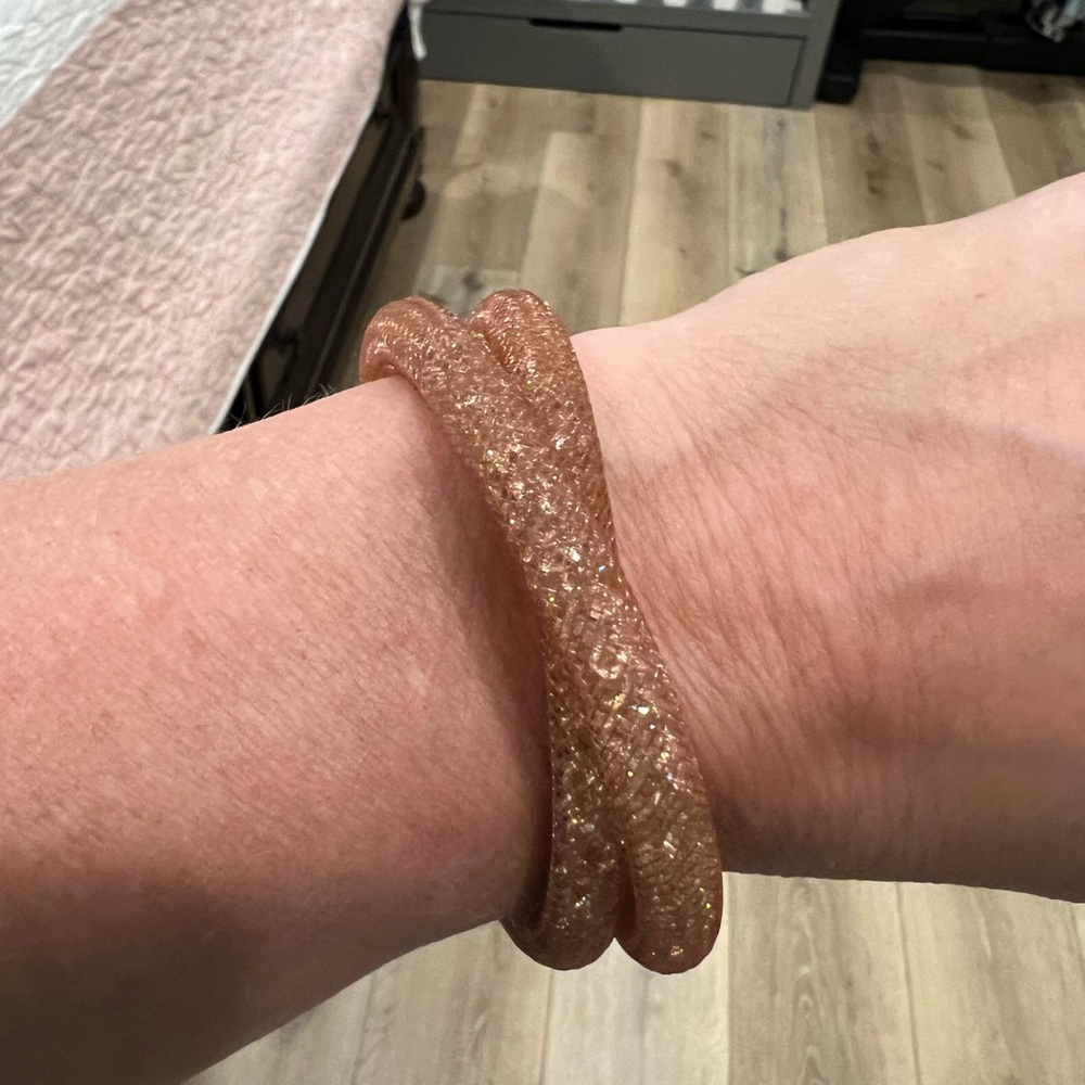 Swarovski Double Cuff bracelet Size M. Rose gold